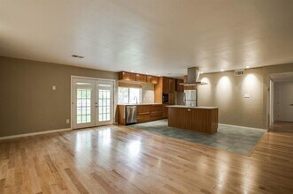 2312 Versailles Dr in Carrollton, TX - Building Photo - Building Photo