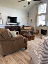 971 Kent Dr in Port Bolivar, TX - Building Photo - Building Photo