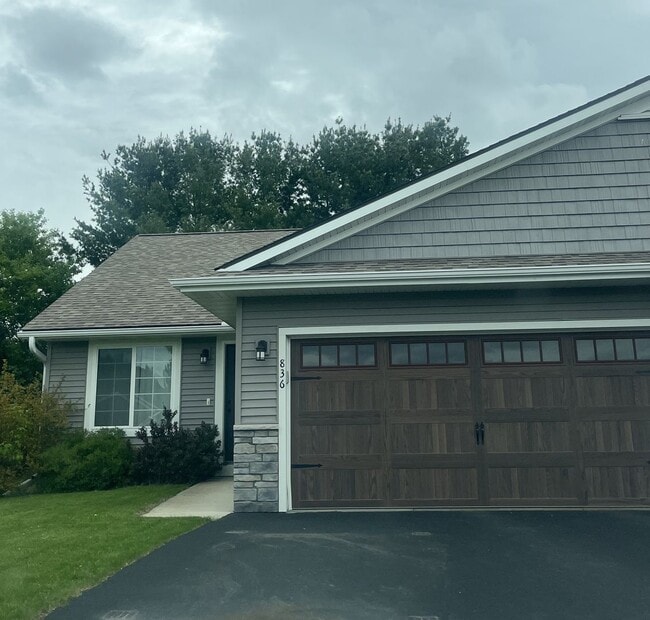 property at 836 Northview Ln