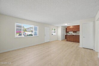 1670 Calle Diamonte in Thousand Oaks, CA - Building Photo - Building Photo