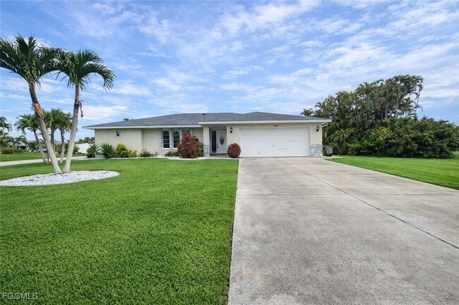 245 SW 47th St in Cape Coral, FL - Building Photo - Building Photo