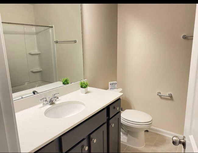 5612 Preveza Pl in Raleigh, NC - Foto de edificio - Building Photo