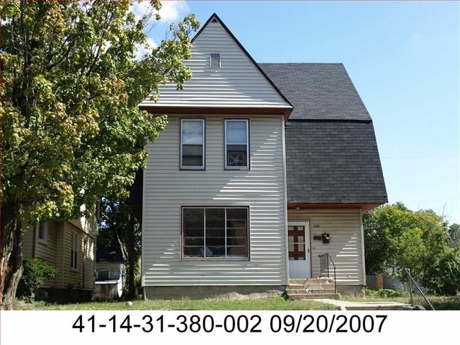 property at 1108 Jefferson Ave SE