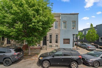 2518 E Fayette St in Baltimore, MD - Building Photo - Building Photo
