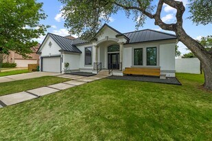 9309 Bluegrass Dr in Austin, TX - Building Photo