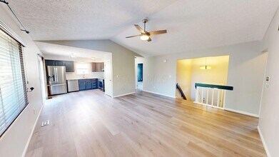 5709 Nike Dr in Hilliard, OH - Building Photo - Building Photo