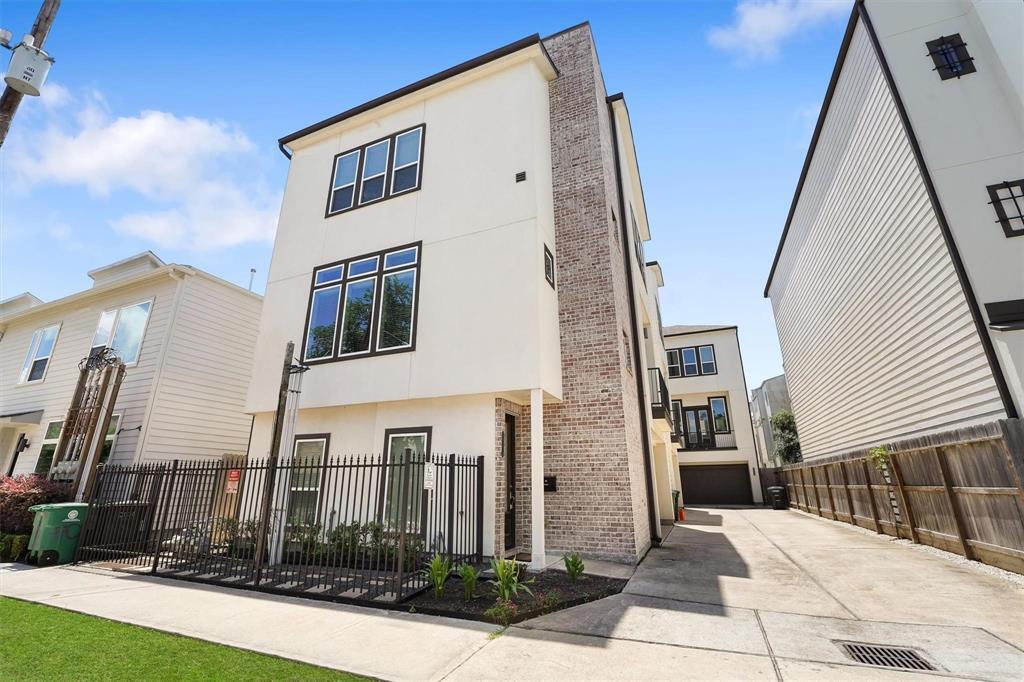 5623 Kansas St in Houston, TX - Building Photo