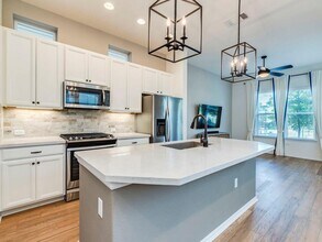 10202 Cienega Cove in Austin, TX - Building Photo - Building Photo