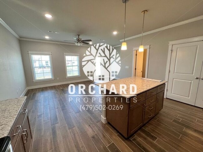 3018 N Conway Dr in Siloam Springs, AR - Building Photo - Building Photo