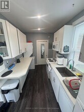 28 Oxford St W in London, ON - Building Photo - Building Photo