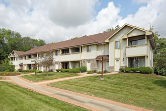 Windwood Clearing Apartments in West Allis, WI - Building Photo - Building Photo