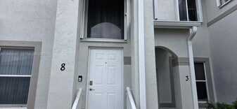 21255 NE 8th Pl in Miami, FL - Building Photo