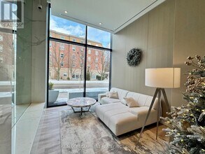 370 Martha St in Burlington, ON - Building Photo - Building Photo