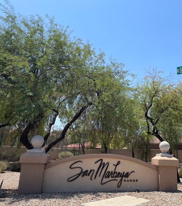 1048 E Susan Ln in Tempe, AZ - Building Photo