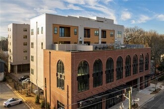 112 Rogers St NE, Unit Pullman Flats Unit 412 in Atlanta, GA - Building Photo - Building Photo