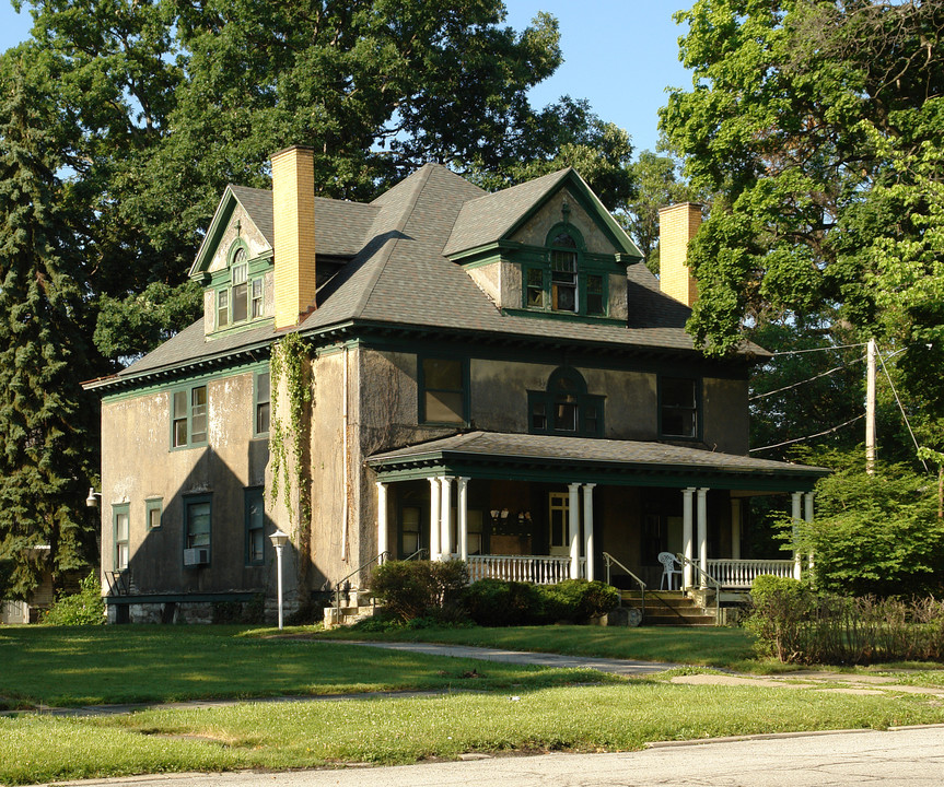 219 Park Ave in Youngstown, OH - Building Photo