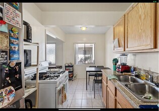 6107 Tujunga Ave in Los Angeles, CA - Building Photo - Building Photo