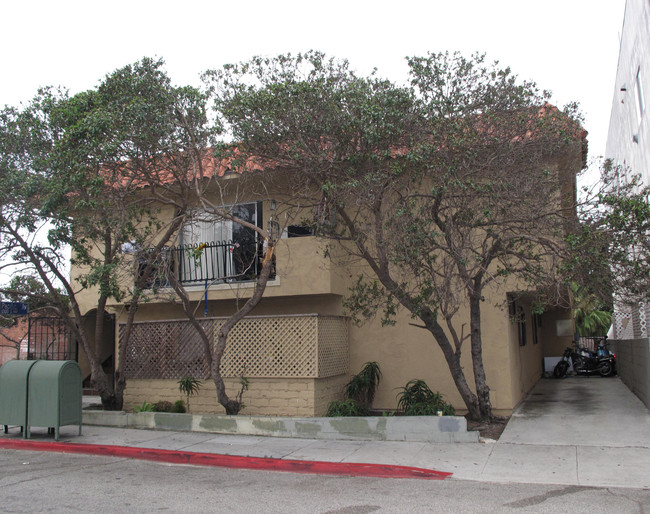 48 Westminster Ave in Venice, CA - Foto de edificio - Building Photo