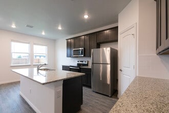 10050 Manzanilla Ave in Dallas, TX - Building Photo - Building Photo