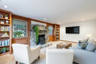 1 Long Wall Rd in Redding, CT - Building Photo - Building Photo