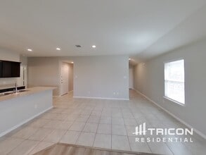 8832 Ring Gold Dr in Fort Worth, TX - Building Photo - Building Photo