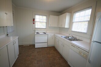 907 Lancaster St in Durham, NC - Building Photo - Building Photo