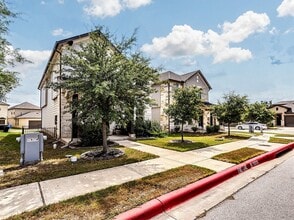 213 Iron Rail Rd in Dripping Springs, TX - Building Photo - Building Photo