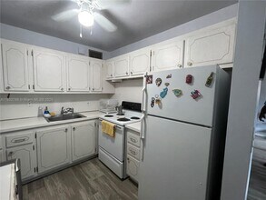 279 Markham M in Deerfield Beach, FL - Building Photo - Building Photo