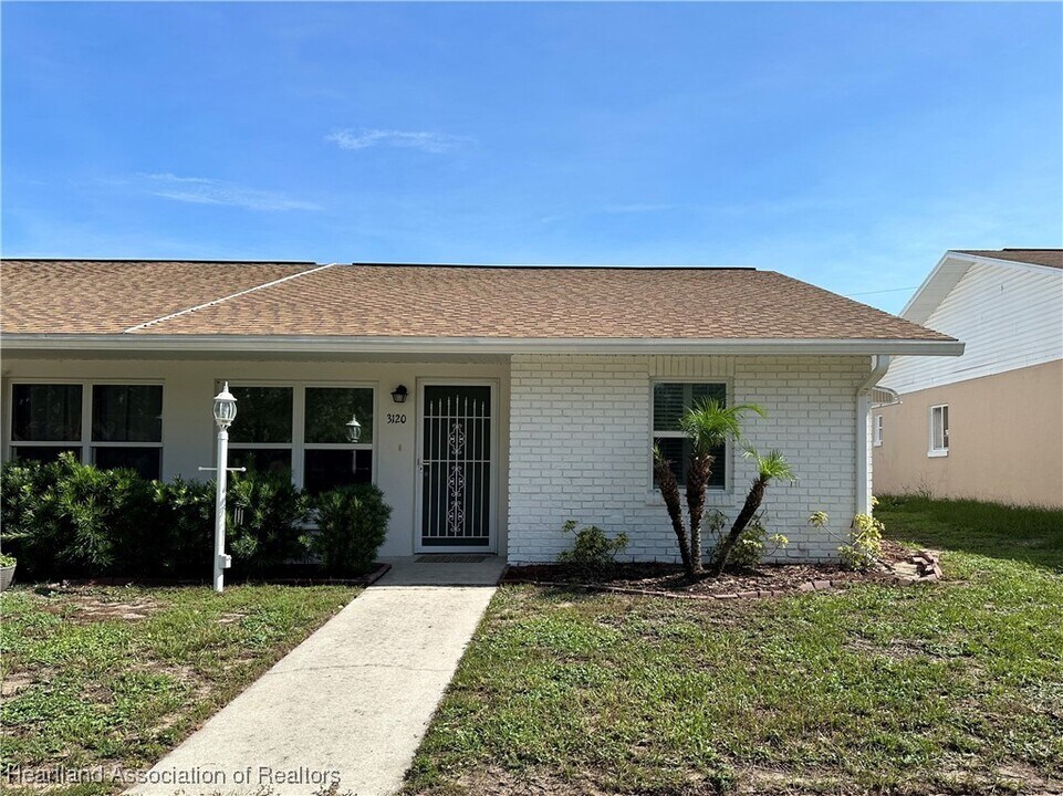 3120 Spinks Rd in Sebring, FL - Building Photo