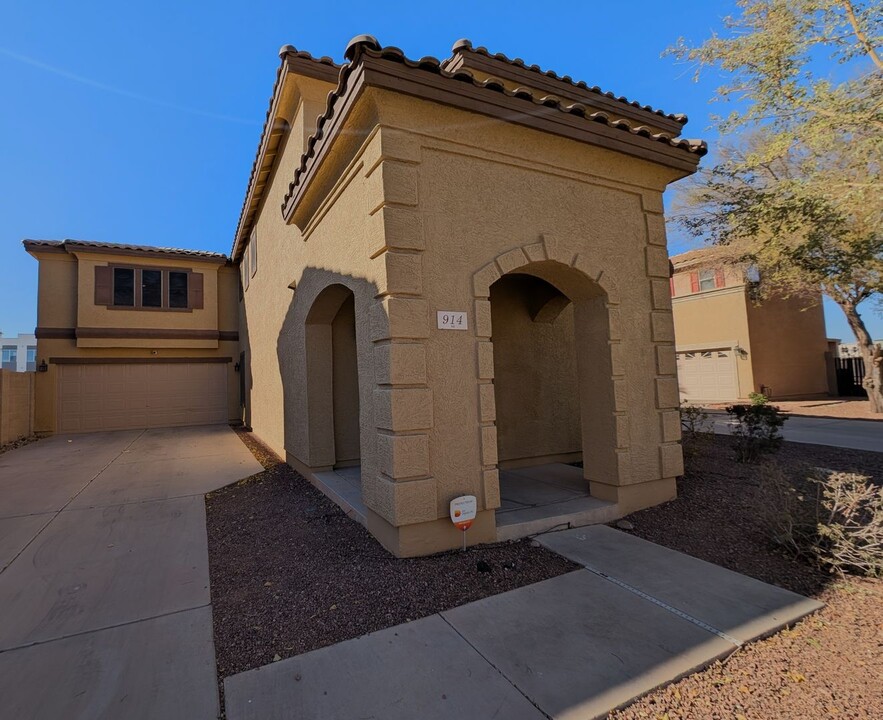 914 N 112th Dr in Avondale, AZ - Building Photo