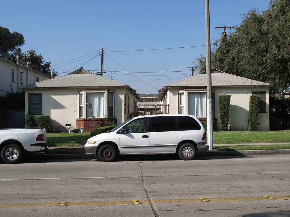 10951 California Ave in Lynwood, CA - Building Photo