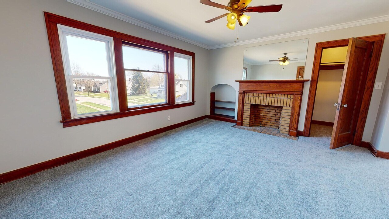 6711 Dartworth Dr in Cleveland, OH - Foto de edificio