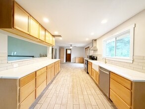 14011 Blackberry Ln NE in Poulsbo, WA - Building Photo - Building Photo