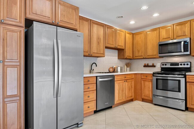 property at 13 Jacaranda Dr
