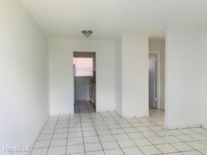 668 NW 31st St in Miami, FL - Building Photo - Building Photo