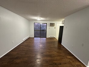 32 Old Foxon Rd, Unit 49 in East Haven, CT - Building Photo - Building Photo