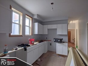 1520 W Melrose St, Unit 2R in Chicago, IL - Building Photo - Building Photo