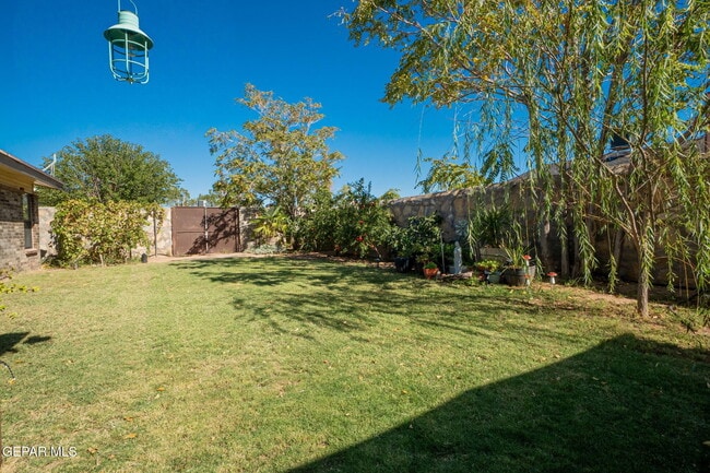 11464 Beach Front Dr in El Paso, TX - Building Photo - Building Photo
