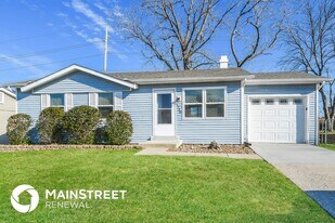 1716 Springhill Dr in O'Fallon, MO - Building Photo