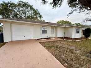34 Cedar Dr in Davenport, FL - Building Photo - Building Photo
