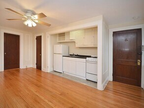 270 8th Ave-Unit -apt. 14 in Sea Cliff, NY - Building Photo - Building Photo