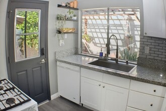 14141 Paddock St in Los Angeles, CA - Building Photo - Building Photo