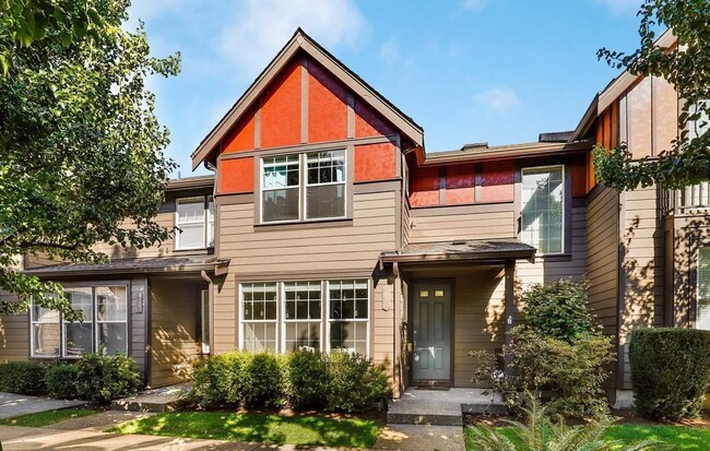 property at 815 NE 73rd Ave