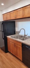 Heatherstone Park Apartments in Shoreline, WA - Building Photo - Building Photo