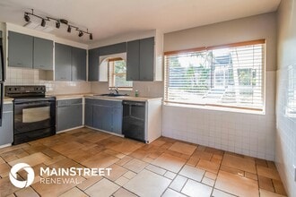 1197 W Lakeview Cir in Altamonte Springs, FL - Building Photo - Building Photo