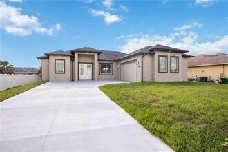 6146 Grandeur St in Englewood, FL - Building Photo - Building Photo