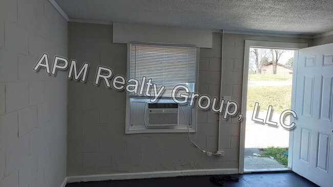 3048 Howell Ct