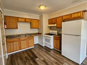 1605 Lewis Ave in Gulfport, MS - Building Photo - Building Photo