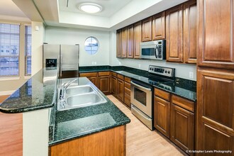 2580 17th St, Unit 302 in Denver, CO - Foto de edificio - Building Photo