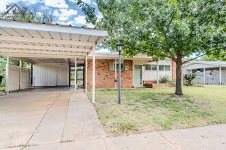 4615 Stanford Ave in Wichita Falls, TX - Building Photo - Building Photo